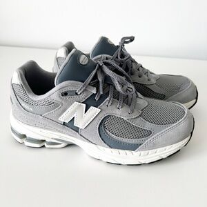 New Balance 2002R Sneakers